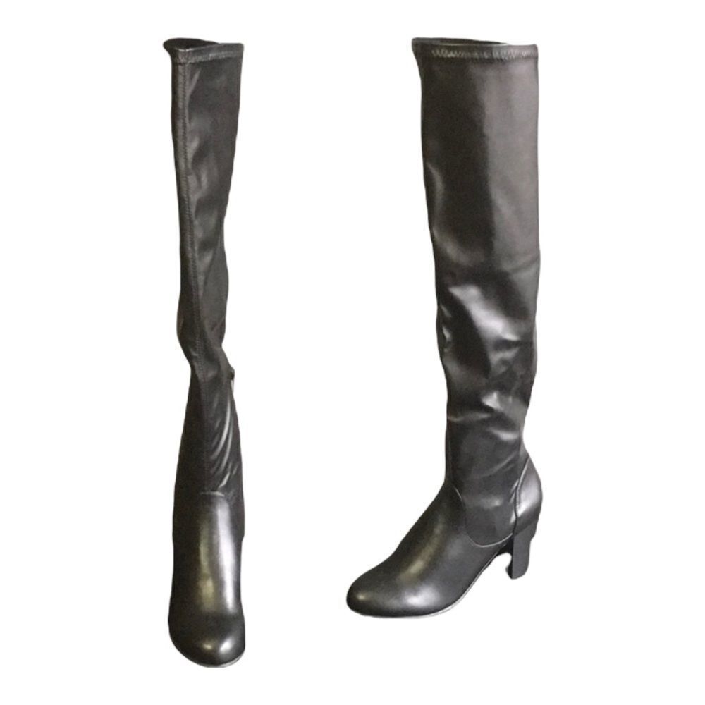 New Kenneth Cole - Picture 1 of 6